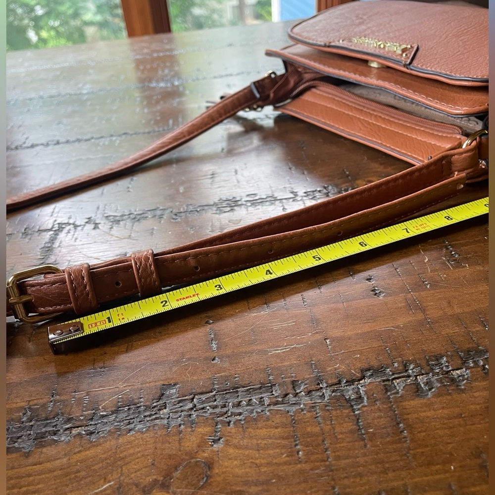 Enzo Angiolini Brown Leather Purse - Picture 13 of 14